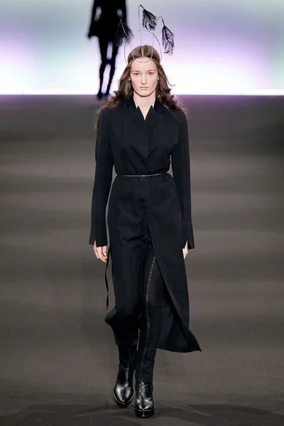 Look 2